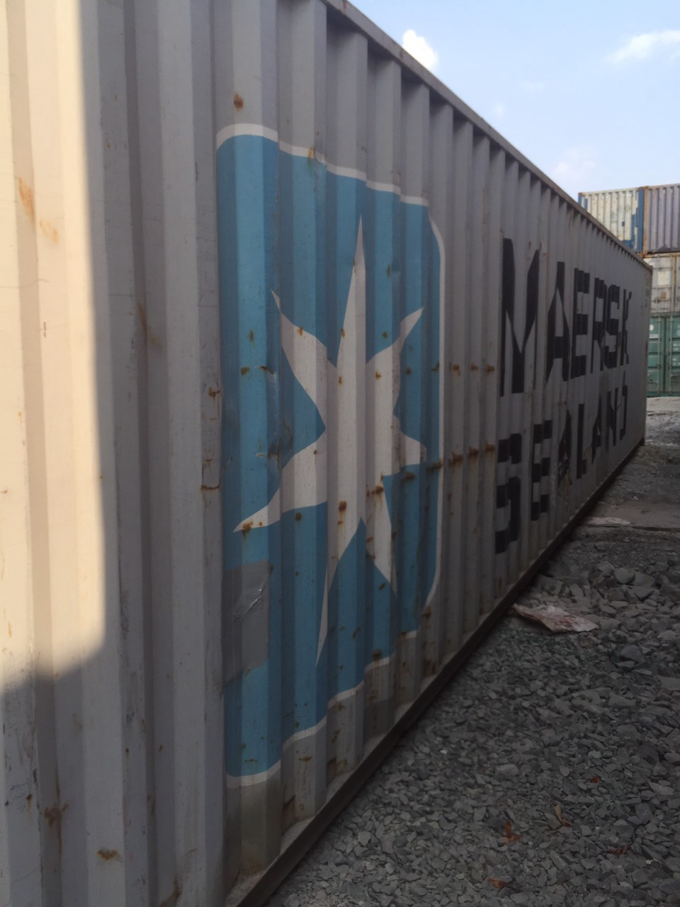 40′ Dry Container