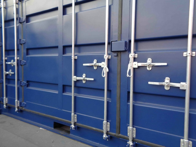 20′ Side Door